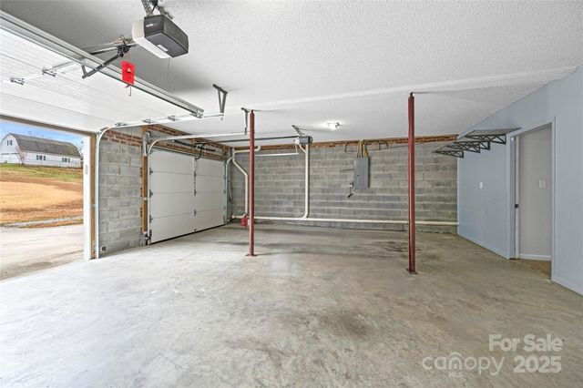 193 Laura Street, Winston Salem, NC 27107