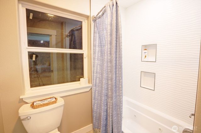 770 Columbia Street, Cathlamet, WA 98612