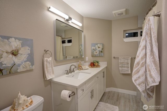 770 Columbia Street, Cathlamet, WA 98612