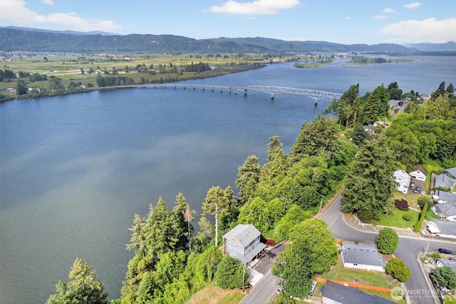 770 Columbia Street, Cathlamet, WA 98612