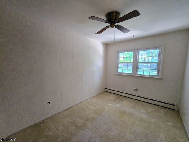 19 Dacotah Ave, Rockaway Twp., NJ 07866