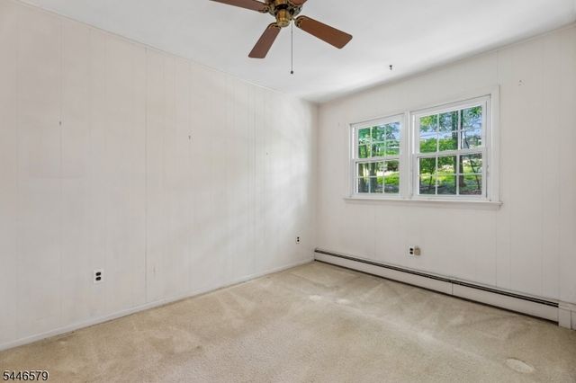 19 Dacotah Ave, Rockaway Twp., NJ 07866