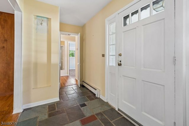 19 Dacotah Ave, Rockaway Twp., NJ 07866