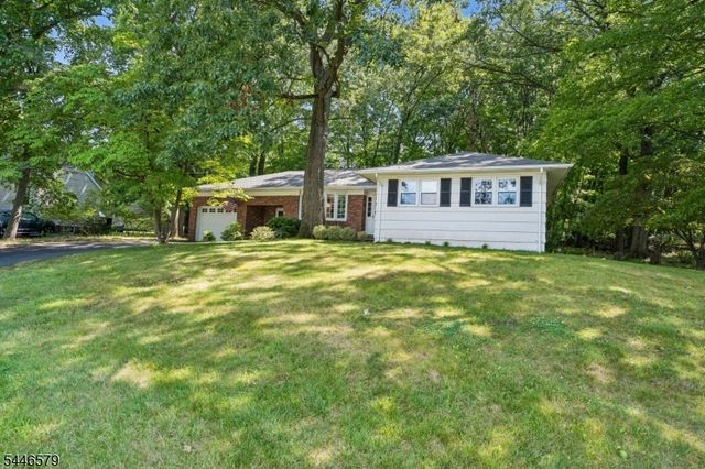 19 Dacotah Ave, Rockaway Twp., NJ 07866