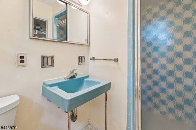 19 Dacotah Ave, Rockaway Twp., NJ 07866