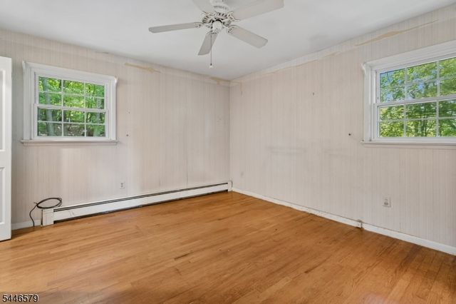 19 Dacotah Ave, Rockaway Twp., NJ 07866