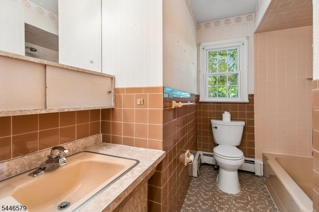 19 Dacotah Ave, Rockaway Twp., NJ 07866
