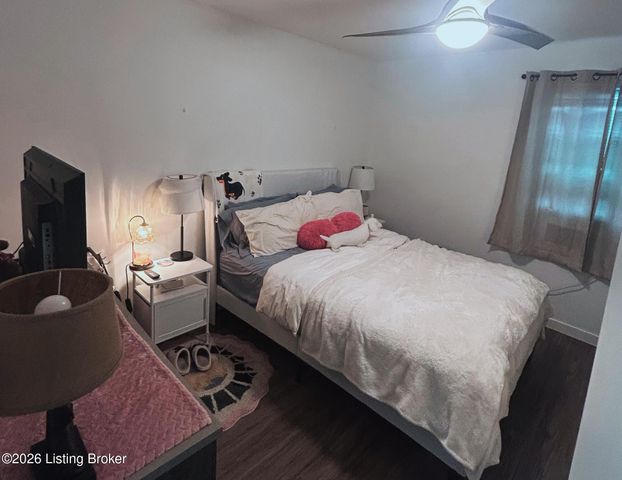 1924 Goldsmith Ln UNIT 42, Louisville, KY 40218