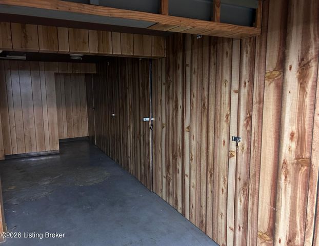 1924 Goldsmith Ln UNIT 42, Louisville, KY 40218