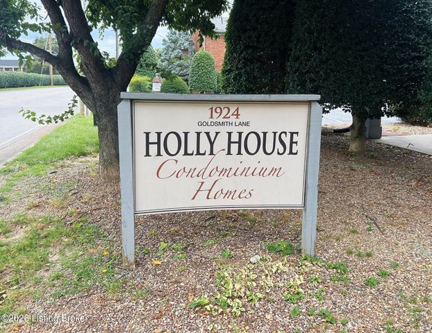 1924 Goldsmith Ln UNIT 42, Louisville, KY 40218