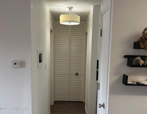 1924 Goldsmith Ln UNIT 42, Louisville, KY 40218