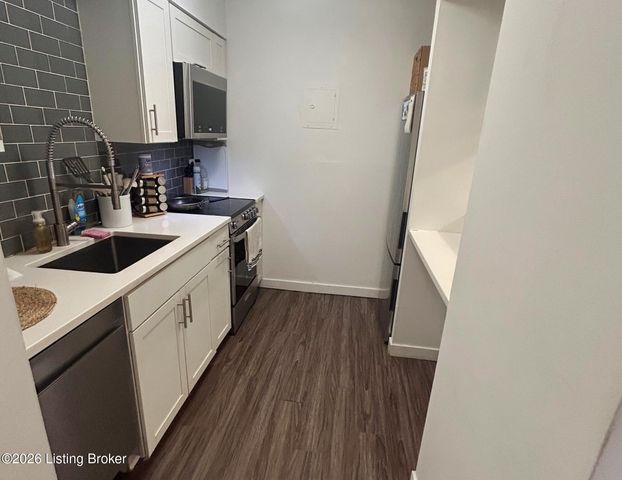 1924 Goldsmith Ln UNIT 42, Louisville, KY 40218