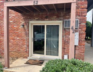 1924 Goldsmith Ln UNIT 42, Louisville, KY 40218