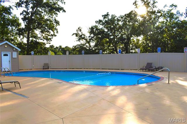 5766 Westphalia Lane B, Oakville, MO 63129