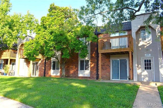 5766 Westphalia Lane B, Oakville, MO 63129