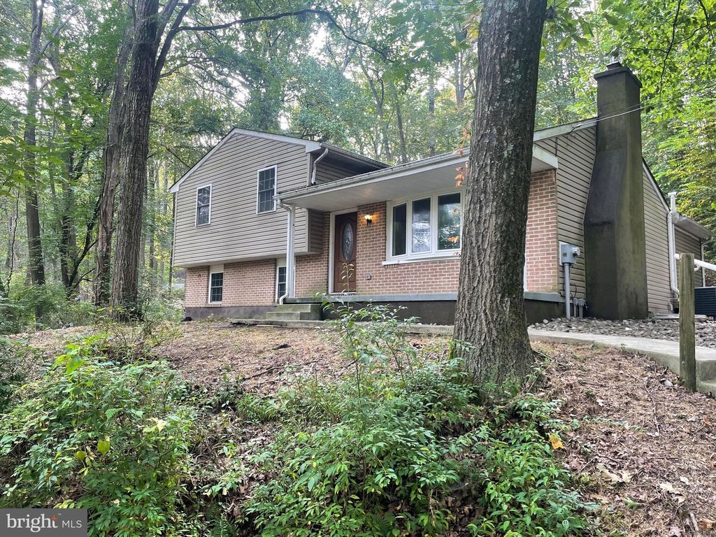 1300 SHADYSIDE RD, Downingtown, PA 19335