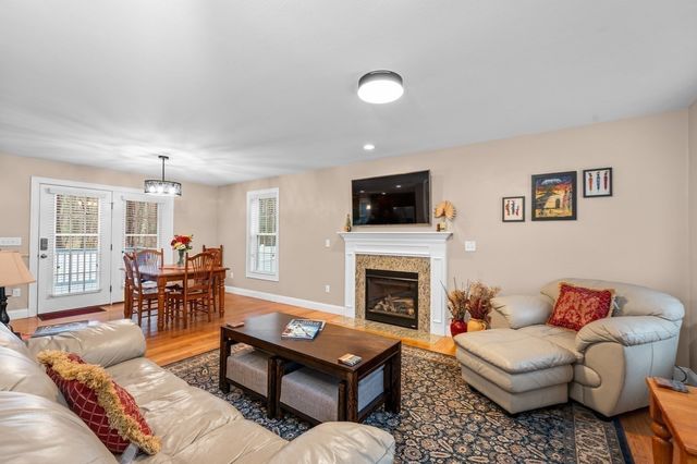 17 Mason Lane 9, Salisbury, MA 01952