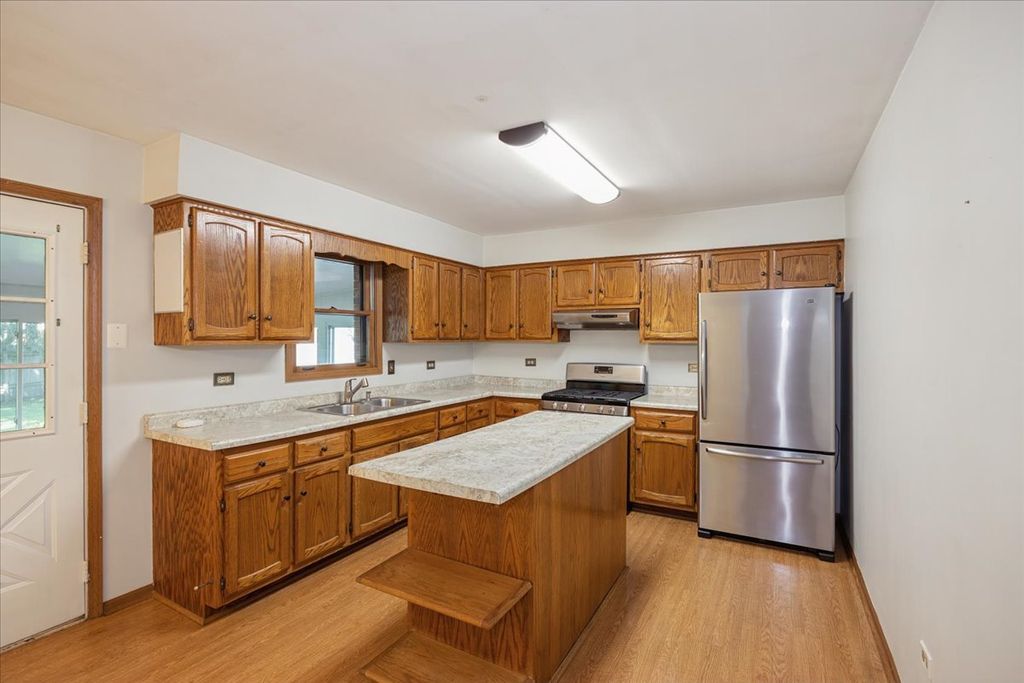 1006 Longford Drive, Westmont, IL 60559 — photo 5