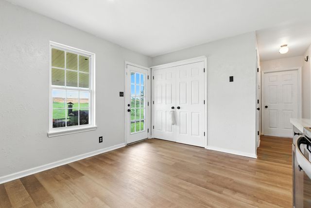 265 Bumpus Mill Rd, Oak Grove, KY 42262
