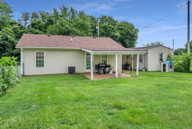265 Bumpus Mill Rd, Oak Grove, KY 42262