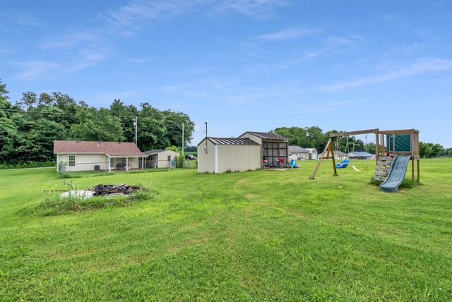 265 Bumpus Mill Rd, Oak Grove, KY 42262
