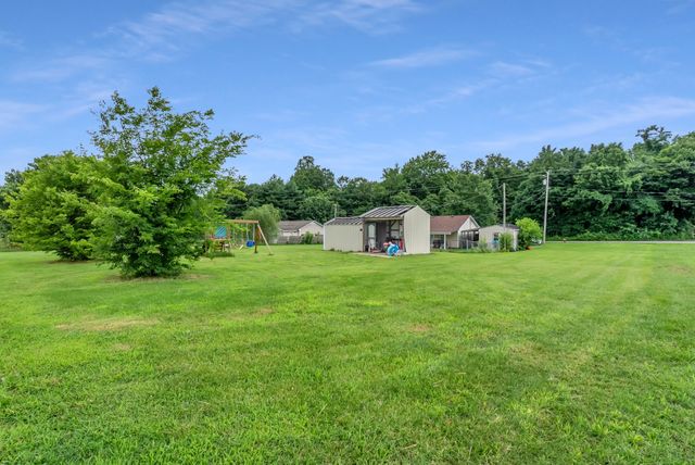 265 Bumpus Mill Rd, Oak Grove, KY 42262