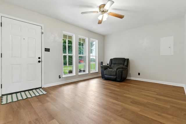 265 Bumpus Mill Rd, Oak Grove, KY 42262