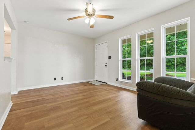 265 Bumpus Mill Rd, Oak Grove, KY 42262