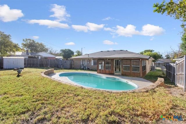 907 Willowbrook Street, Copperas Cove, TX 76522