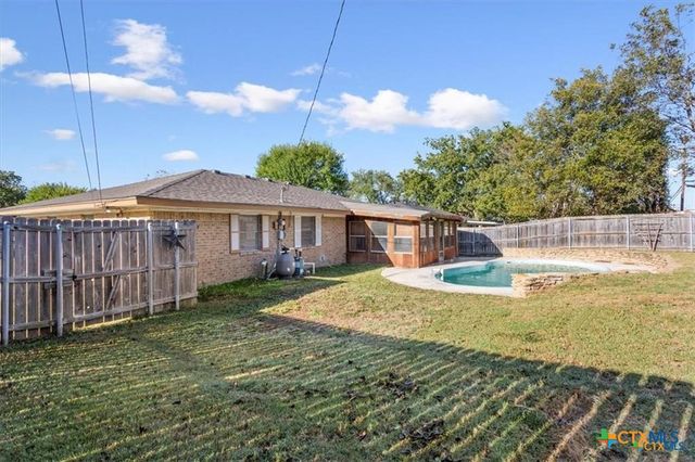 907 Willowbrook Street, Copperas Cove, TX 76522