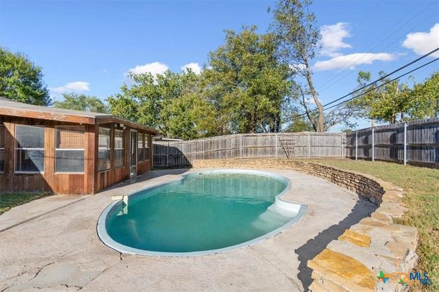 907 Willowbrook Street, Copperas Cove, TX 76522