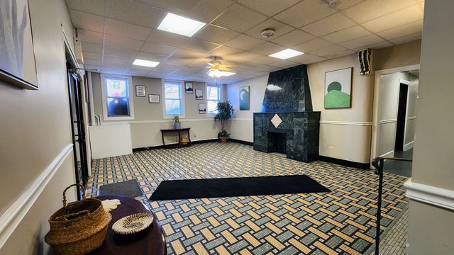 4764 N Virginia Avenue 107, Chicago, IL 60625