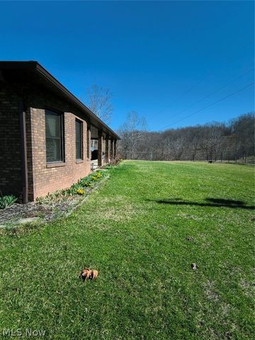 10174 Veto Road, Belpre, OH 45714