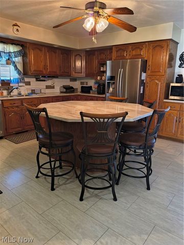 10174 Veto Road, Belpre, OH 45714