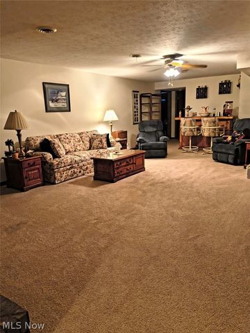 10174 Veto Road, Belpre, OH 45714