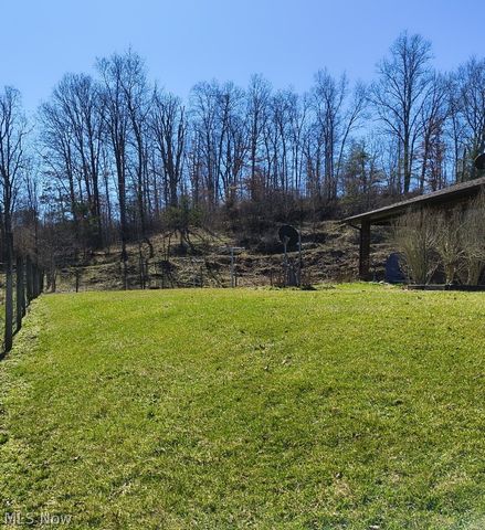 10174 Veto Road, Belpre, OH 45714