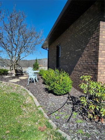 10174 Veto Road, Belpre, OH 45714