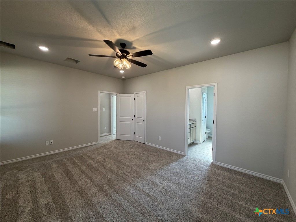 Image 10 of property listing at 3108 Seeker Street, Killeen, TX 76549