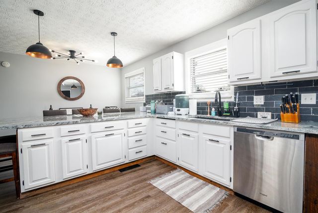 225 Edwards Road, Circleville, OH 43113