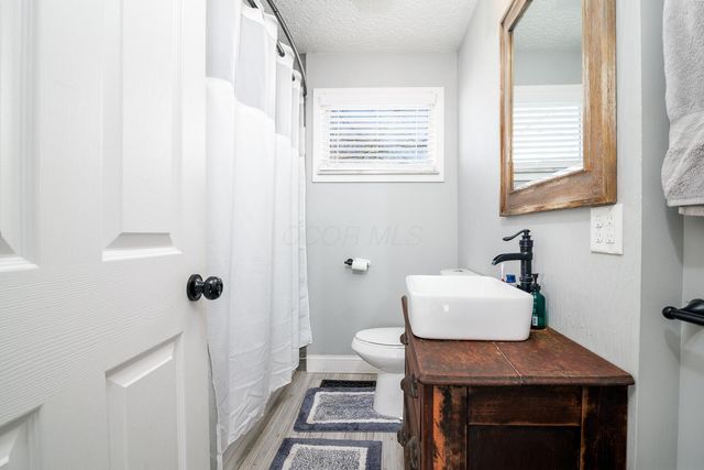 225 Edwards Road, Circleville, OH 43113