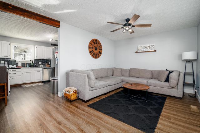 225 Edwards Road, Circleville, OH 43113