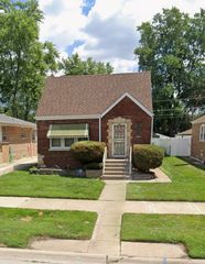 12509 S Throop Street, Calumet Park, IL 60827
