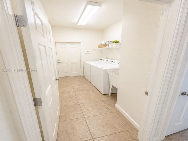 3598 Turtle Island Ct, West Palm Beach, FL 33411