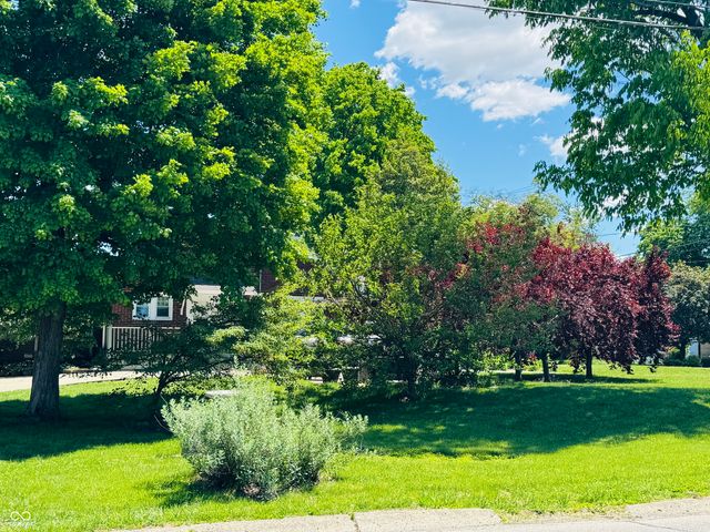 2722 17th Street, Columbus, IN 47201