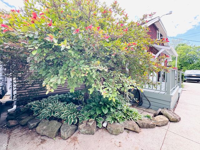 2722 17th Street, Columbus, IN 47201