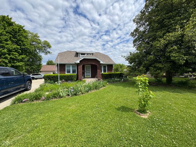 2722 17th Street, Columbus, IN 47201