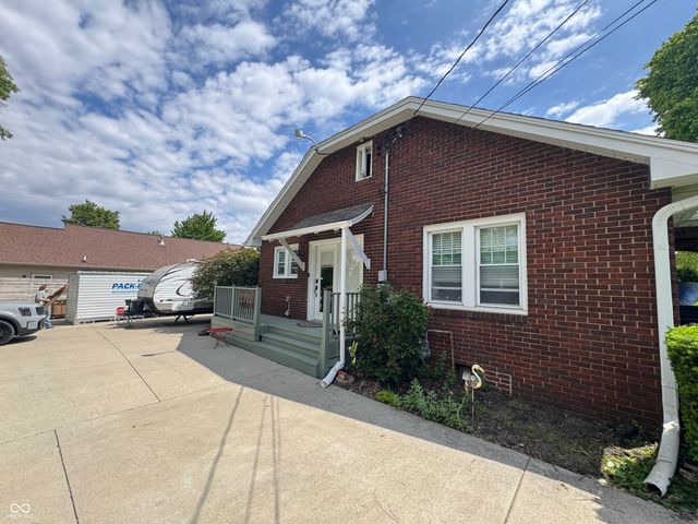 2722 17th Street, Columbus, IN 47201