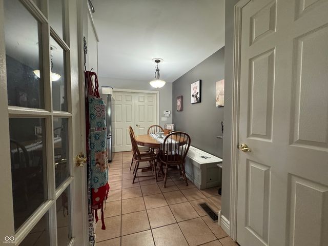2722 17th Street, Columbus, IN 47201