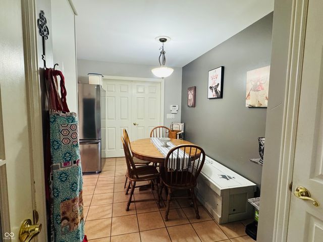 2722 17th Street, Columbus, IN 47201