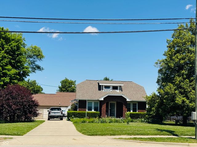 2722 17th Street, Columbus, IN 47201